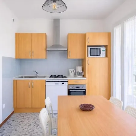 Apartment T2 - Ayguade A Deux Pas De La Hyeres