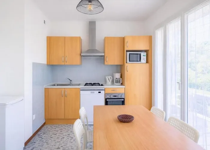 Appartement T2 - Ayguade à Deux Pas De La Hyères